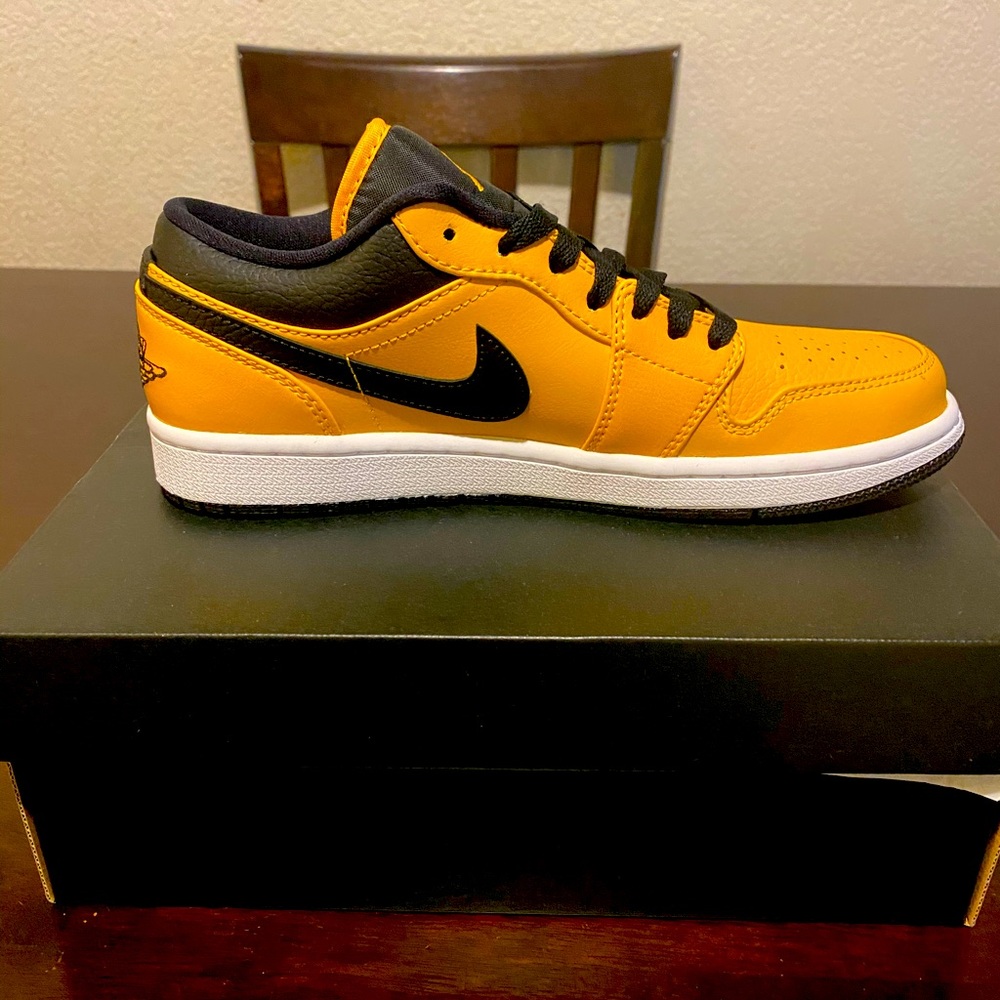 Air Jordan 1 Low